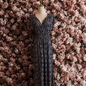 Chic Floral Maxi Dress in Navy